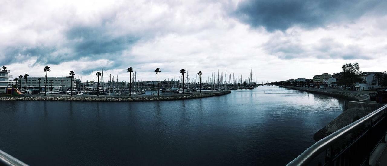 Marina De -